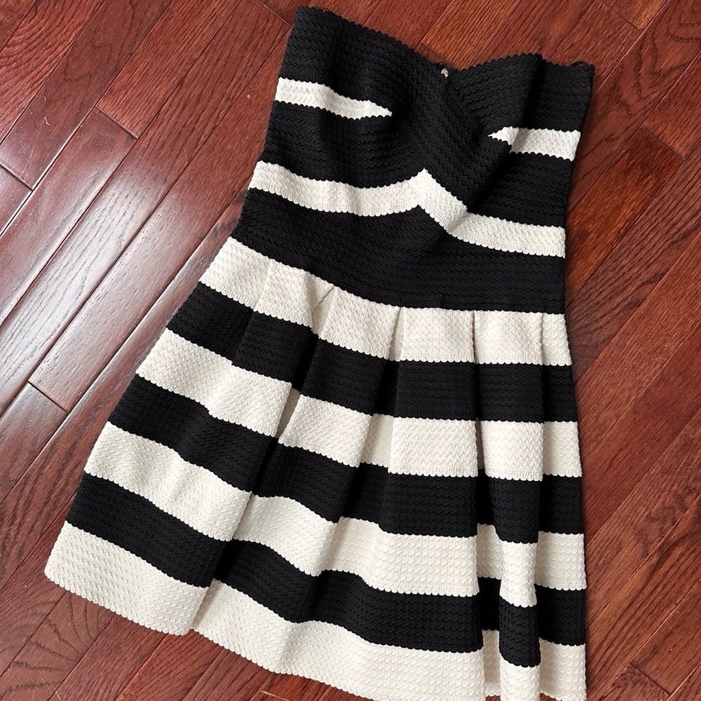 Vintage ALYTHEA White Black Bandage Criss Cross Strapless Striped Cocktail Dress